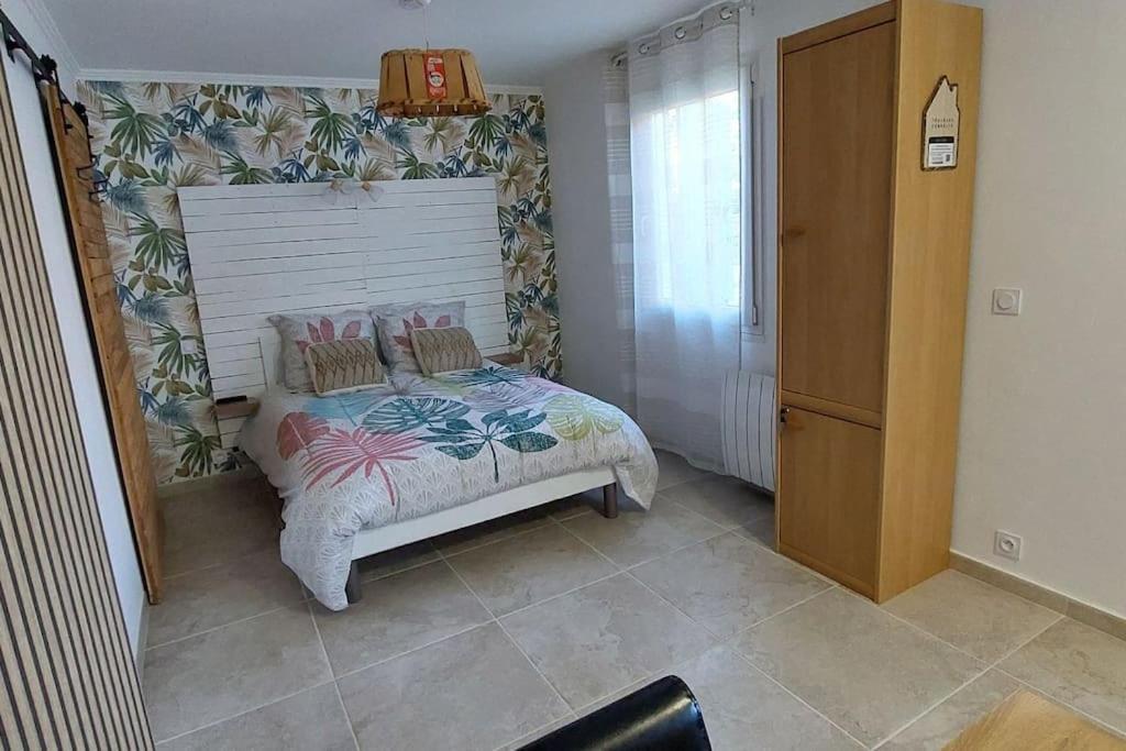 Gite De L'Olivier, Classe, Climatise, Jardin Avec Parking Gratuit Devant Le Logement Et A 5 Minutes Du Centre-Ville A Pied L'Isle-sur-la-Sorgue Luaran gambar