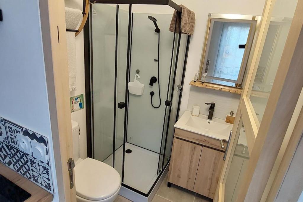 Gite De L'Olivier, Classe, Climatise, Jardin Avec Parking Gratuit Devant Le Logement Et A 5 Minutes Du Centre-Ville A Pied L'Isle-sur-la-Sorgue Luaran gambar