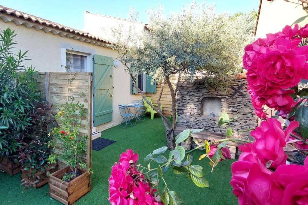 Gite De L'Olivier, Classe, Climatise, Jardin Avec Parking Gratuit Devant Le Logement Et A 5 Minutes Du Centre-Ville A Pied L'Isle-sur-la-Sorgue Luaran gambar