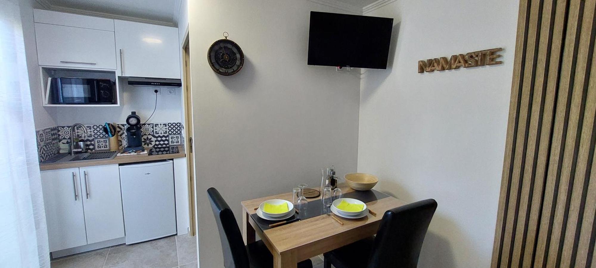 Gite De L'Olivier, Classe, Climatise, Jardin Avec Parking Gratuit Devant Le Logement Et A 5 Minutes Du Centre-Ville A Pied L'Isle-sur-la-Sorgue Luaran gambar