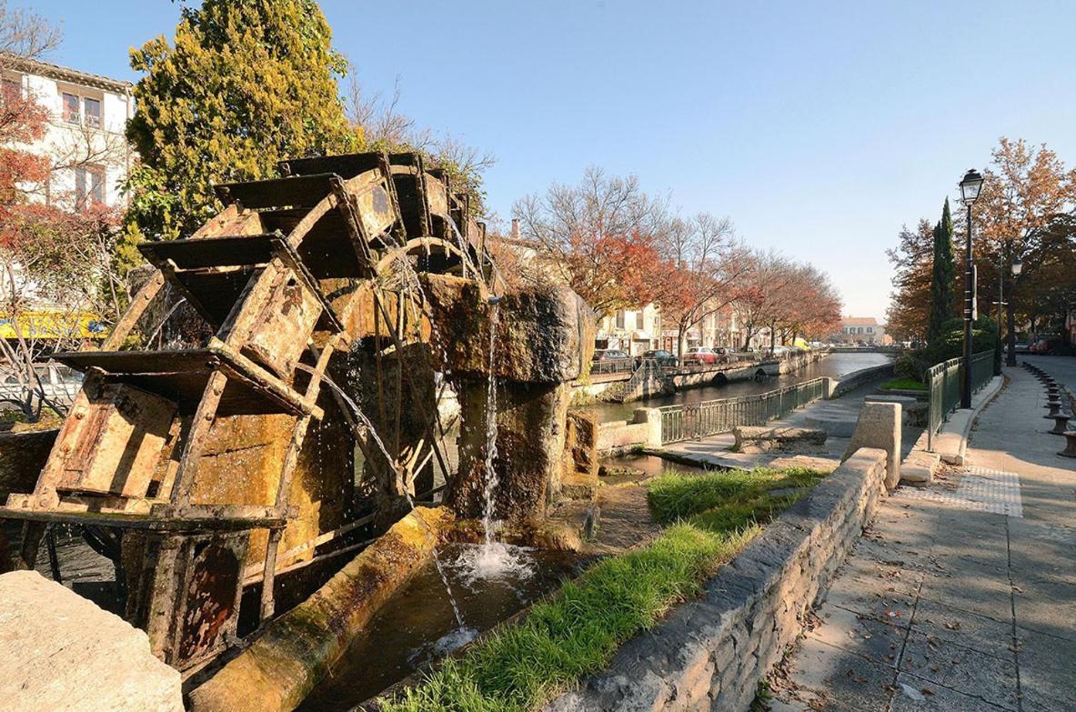 Gite De L'Olivier, Classe, Climatise, Jardin Avec Parking Gratuit Devant Le Logement Et A 5 Minutes Du Centre-Ville A Pied L'Isle-sur-la-Sorgue Luaran gambar